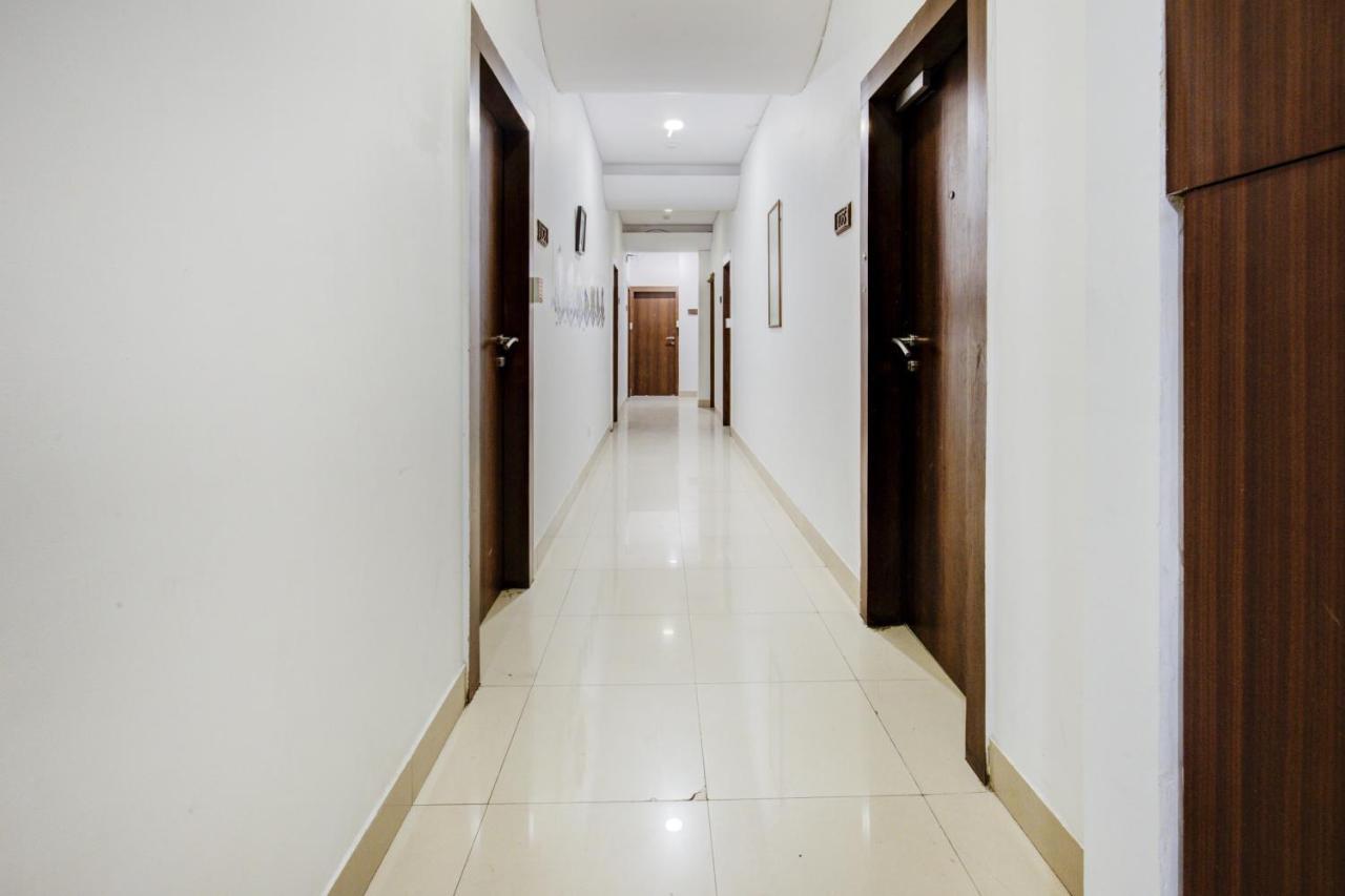 מומביי Capital O 77295 Hotel Bansidhar Bhuvan מראה חיצוני תמונה