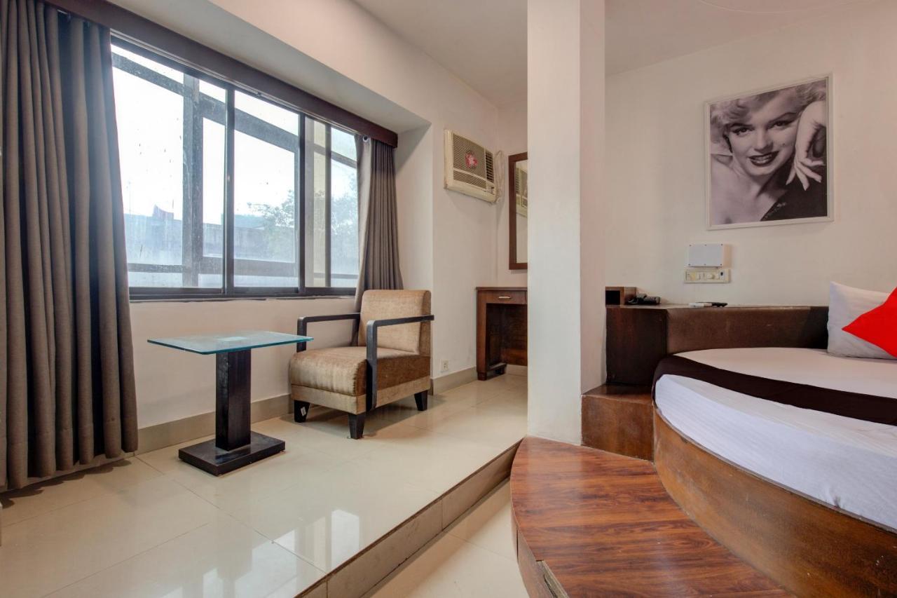 מומביי Capital O 77295 Hotel Bansidhar Bhuvan מראה חיצוני תמונה