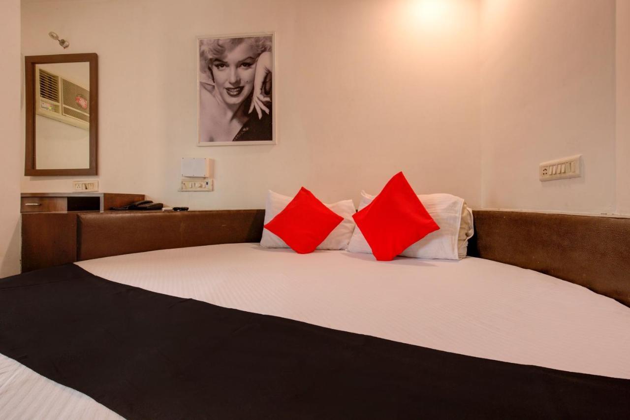 מומביי Capital O 77295 Hotel Bansidhar Bhuvan מראה חיצוני תמונה